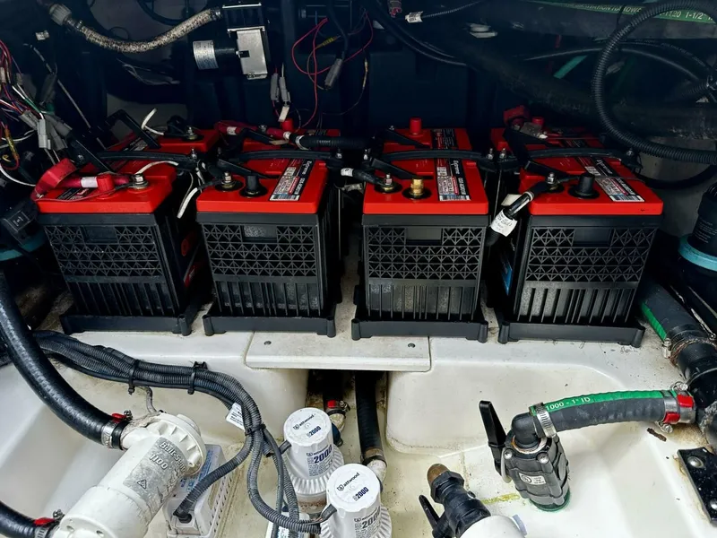 Slide: The Image of Boston Whaler 33 BOTTOMS UP - Cockpit Access 2019 Boston Whaler 33 BOTTOMS UP - 5947348