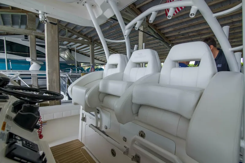 Slide: The Image of Regulator 41 - Miss Megan - Helm Seats 2021 Regulator 41 Center Console Miss Megan - 5947778