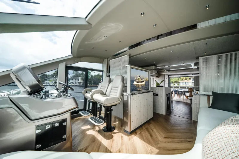 Slide: The Image of Galeon 620 FLY 2026 - 6107182