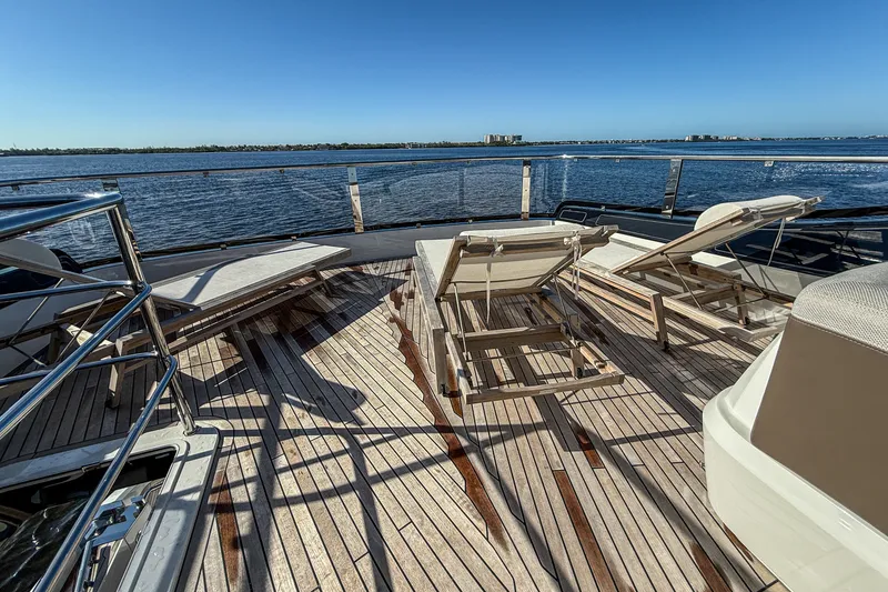 Slide: The Image of Galeon 620 FLY 2026 - 7399481