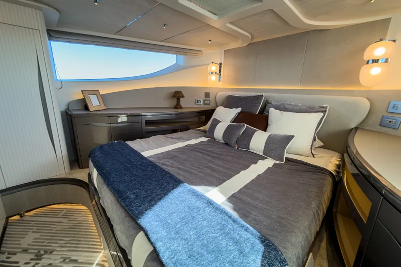 Slide: The Image of Galeon 620 FLY 2026 - 7399469