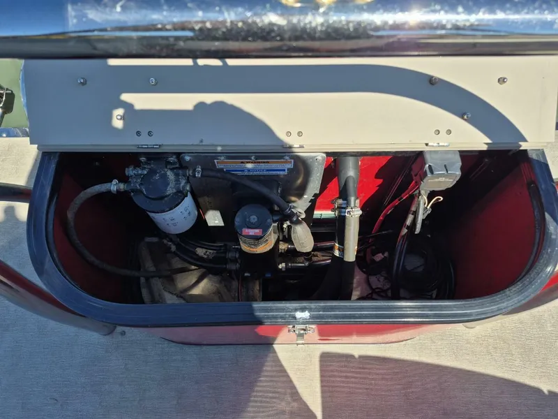 Slide: The Image of Avalon 2785 Catalina QL 2017 - 5955094