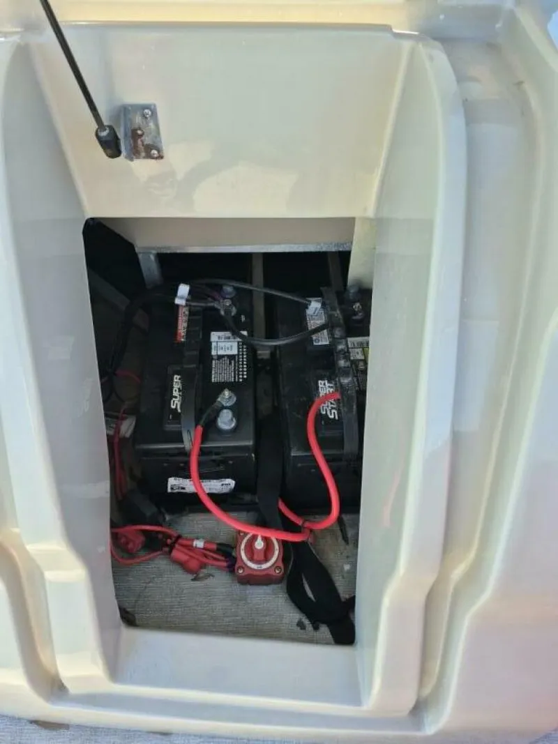 Slide: The Image of Avalon 2785 Catalina QL 2017 - 5955095