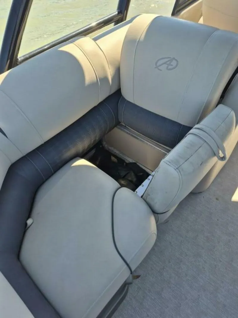 Slide: The Image of Avalon 2785 Catalina QL 2017 - 5955098