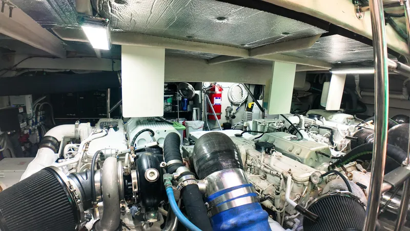 Slide: The Image of Sea Ray L590 Fly 2016 - 5975634