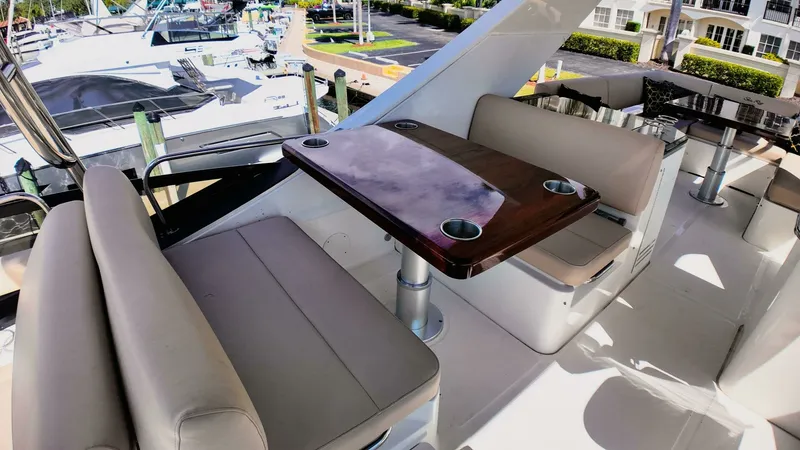 Slide: The Image of Sea Ray L590 Fly 2016 - 7676420