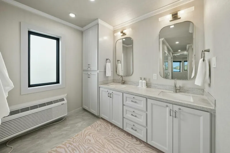 Slide: The Image of Breaux Brothers 120 GLV 2025 - 5990394