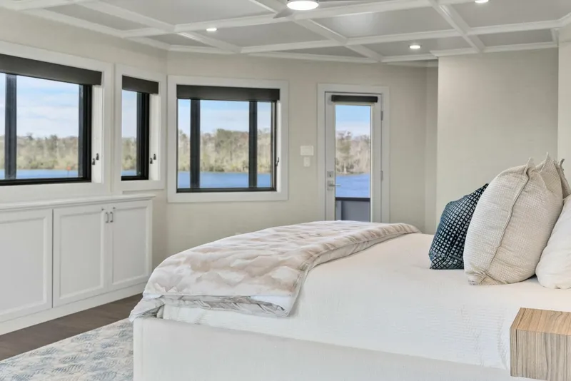 Slide: The Image of Breaux Brothers 120 GLV 2025 - 5990438