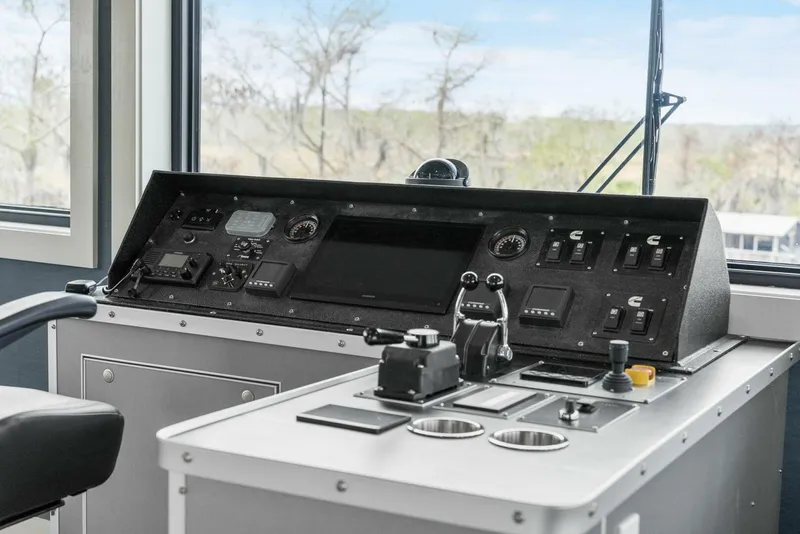 Slide: The Image of Breaux Brothers 120 GLV 2025 - 5990453