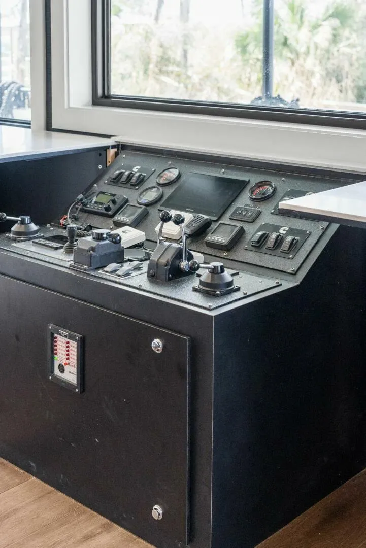 Slide: The Image of Breaux Brothers 120 GLV 2025 - 5990459