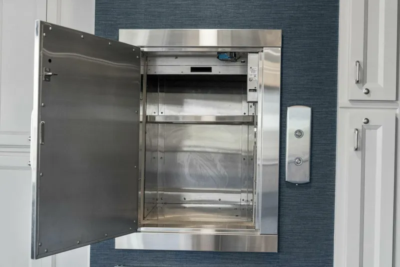 Slide: The Image of Breaux Brothers 120 GLV 2025 - 5990463