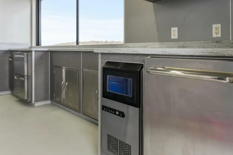 Slide: The Image of Breaux Brothers 120 GLV 2025 - 5990471