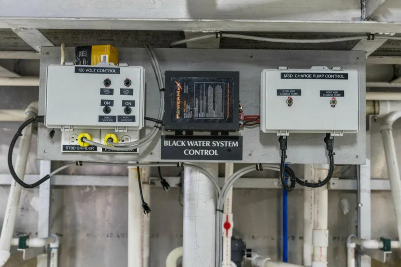 Slide: The Image of Breaux Brothers 120 GLV 2025 - 5990497