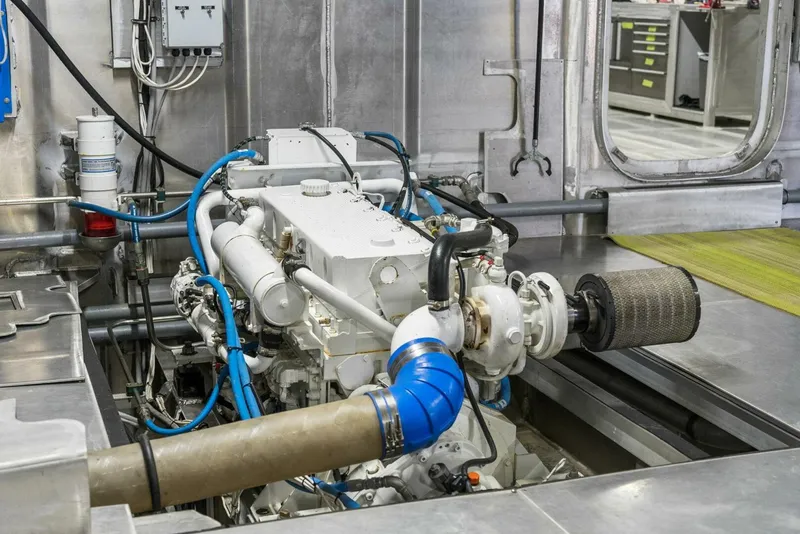 Slide: The Image of Breaux Brothers 120 GLV 2025 - 5990499