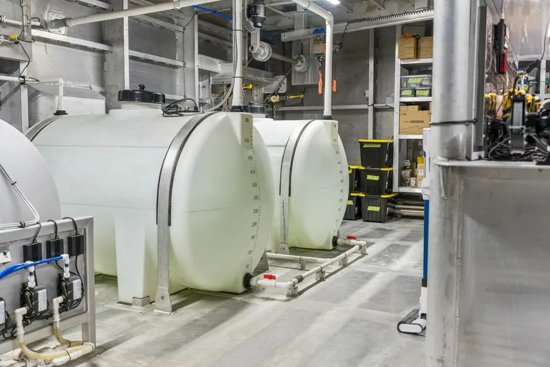 Slide: The Image of Breaux Brothers 120 GLV 2025 - 5990504