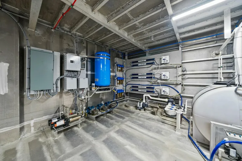 Slide: The Image of Breaux Brothers 120 GLV 2025 - 5990284