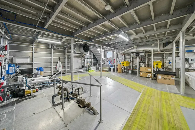 Slide: The Image of Breaux Brothers 120 GLV 2025 - 5990289