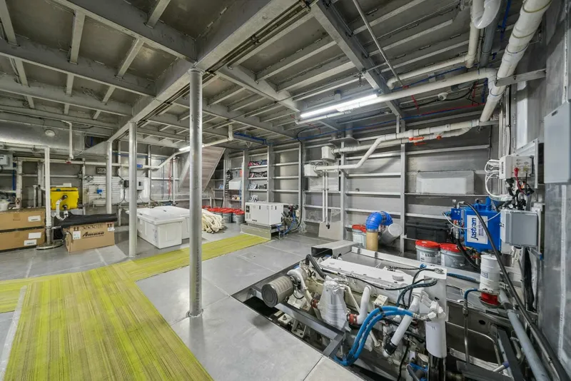 Slide: The Image of Breaux Brothers 120 GLV 2025 - 5990290