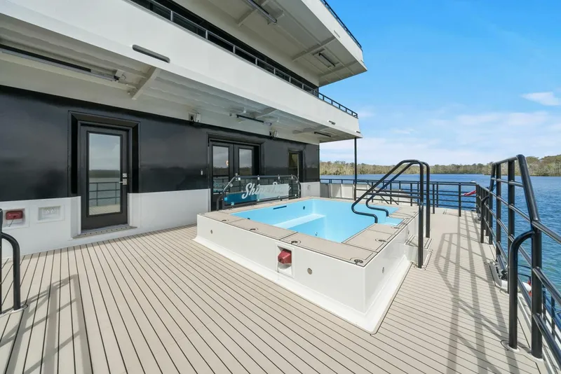 Slide: The Image of Breaux Brothers 120 GLV 2025 - 5990313