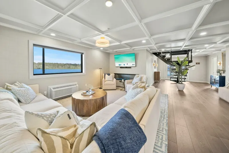 Slide: The Image of Breaux Brothers 120 GLV 2025 - 5990323