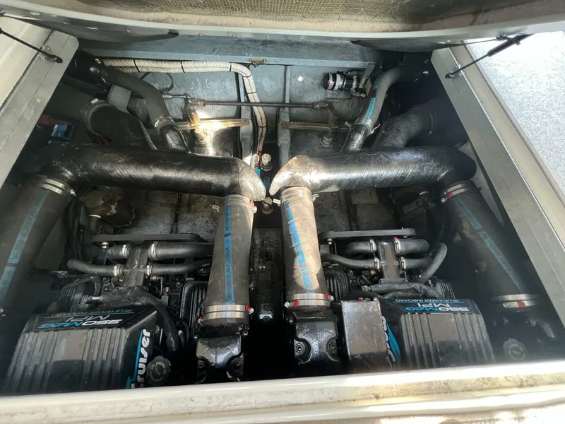 Slide: The Image of Sea Ray 310 Sundancer 1999 - 5983818