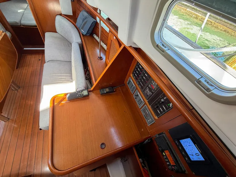 Slide: The Image of Beneteau 36 CC 1998 - 5967693