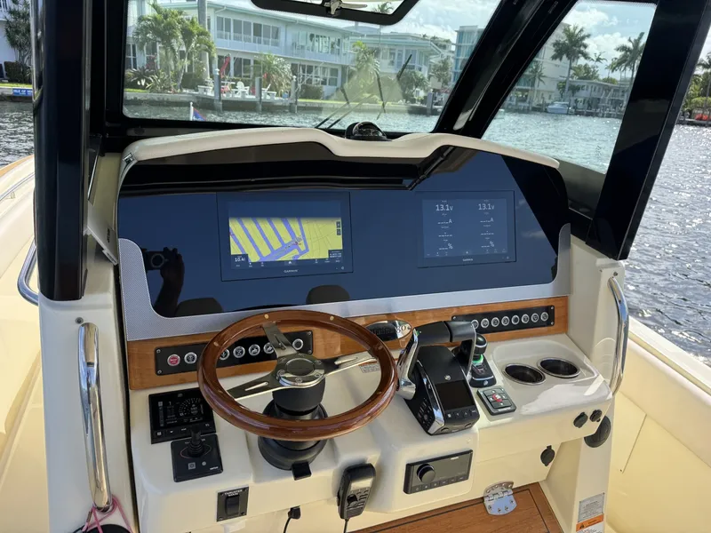Slide: The Image of Chris-Craft Catalina 30 2023 - 6063217