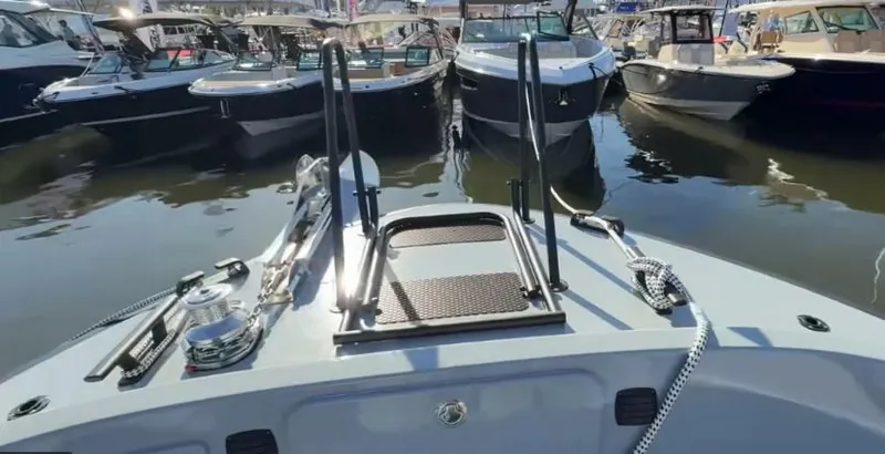 Slide: The Image of Targa 37 Flybridge 2025 - 5950670