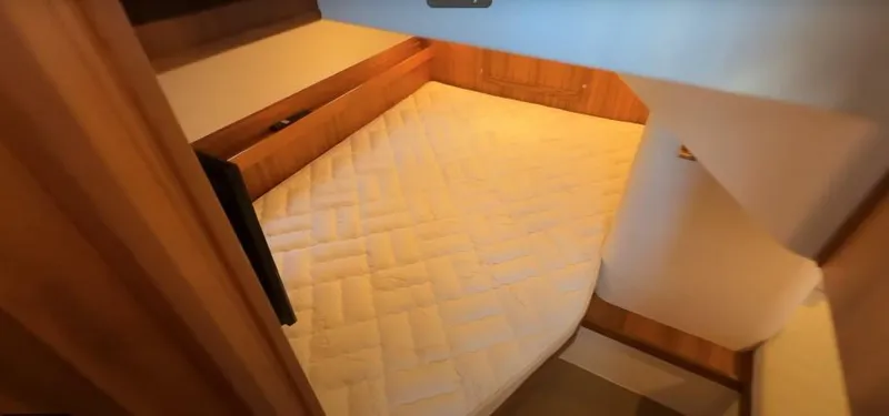 Slide: The Image of Targa 37 Flybridge 2025 - 5950652