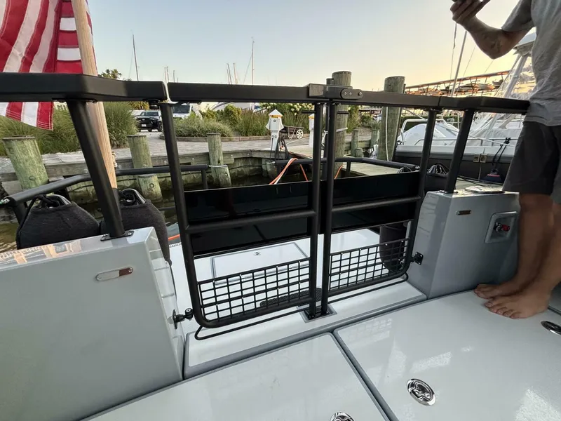 Slide: The Image of Targa 37 Flybridge 2025 - 5950847