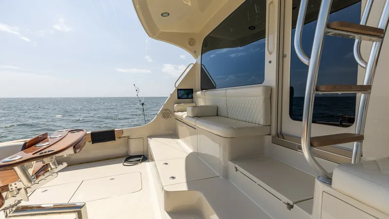 Slide: The Image of 2007 Hatteras 68 Convertible- KEMOSABE- Cockpit - 7514546