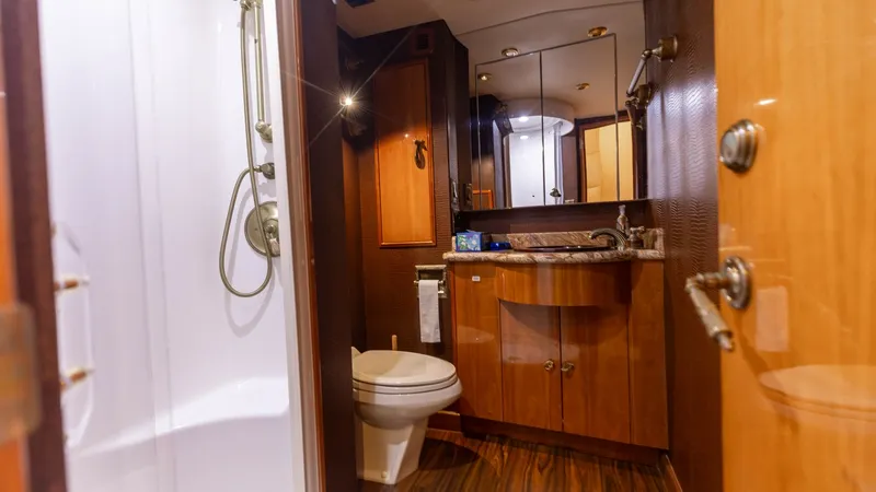 Slide: The Image of 2007 Hatteras 68 Convertible- KEMOSABE- Port Guest Head - 7514540