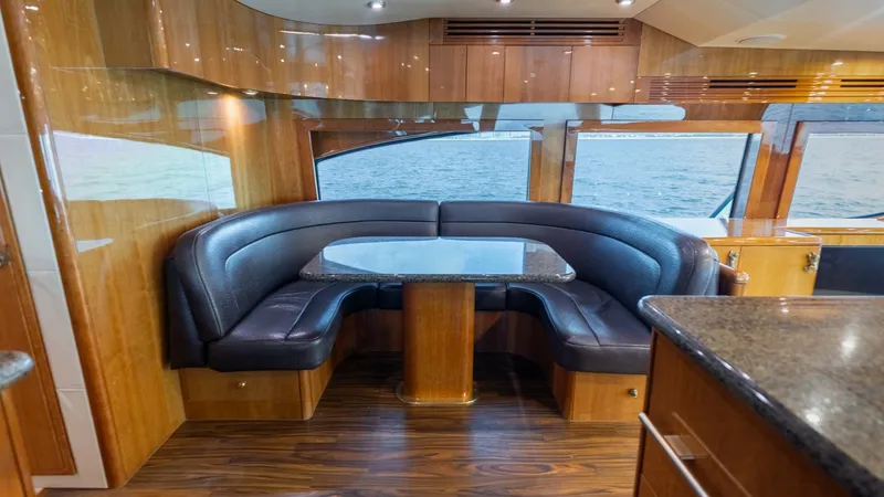 Slide: The Image of 2007 Hatteras 68 Convertible- KEMOSABE- Dinnette - 7514522