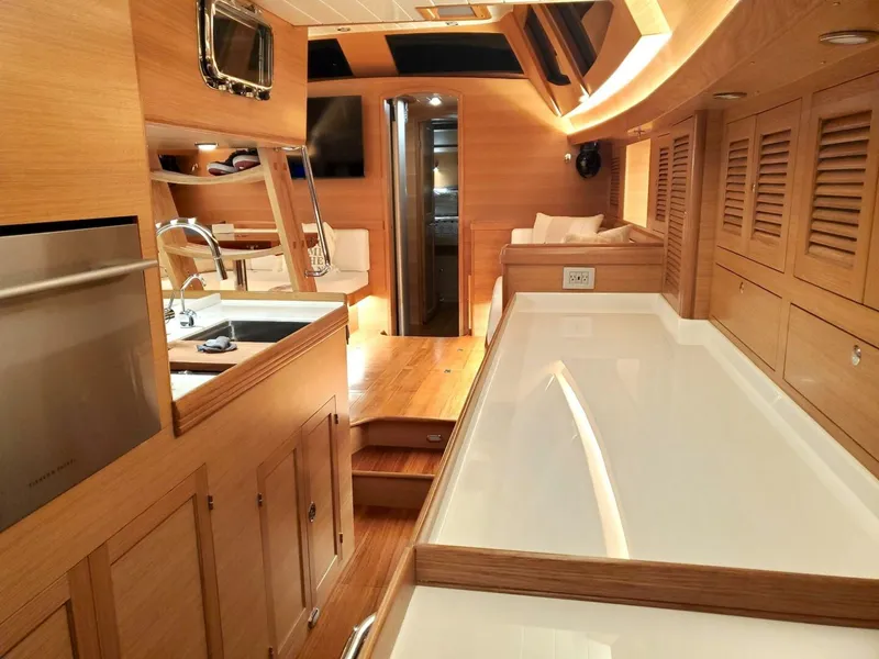 Slide: The Image of Bluewater 56 2023 - 5951290