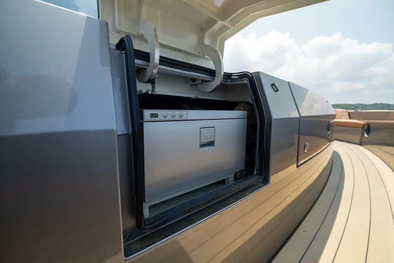 Slide: The Image of Steeler Bronson 67 Beachclub 2025 - 5951790