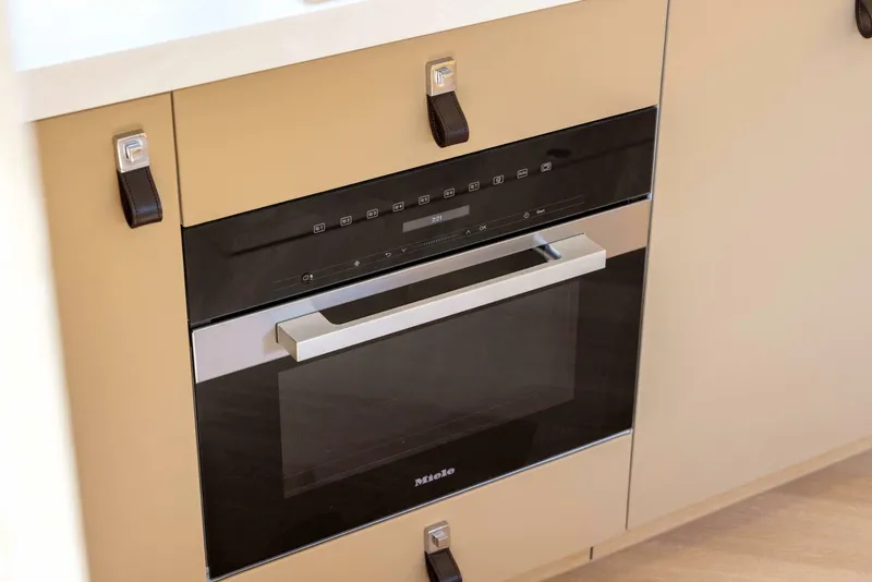 Slide: The Image of Steeler Bronson 67 Beachclub 2025 - 5951800