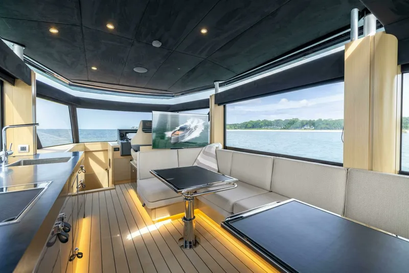 Slide: The Image of Steeler Bronson 67 Beachclub 2025 - 7648647
