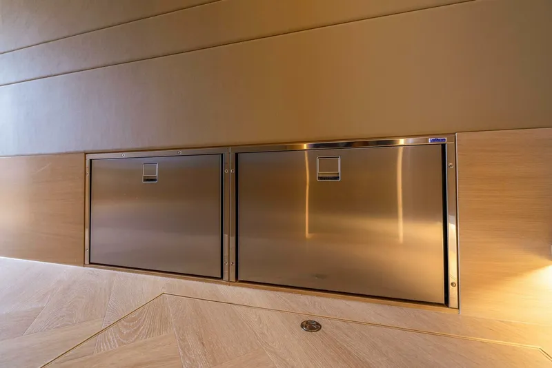 Slide: The Image of Steeler Bronson 67 Beachclub 2025 - 5951821