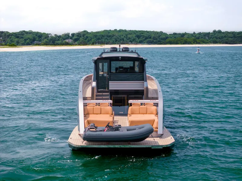 Slide: The Image of Steeler Bronson 67 Beachclub 2025 - 5951781