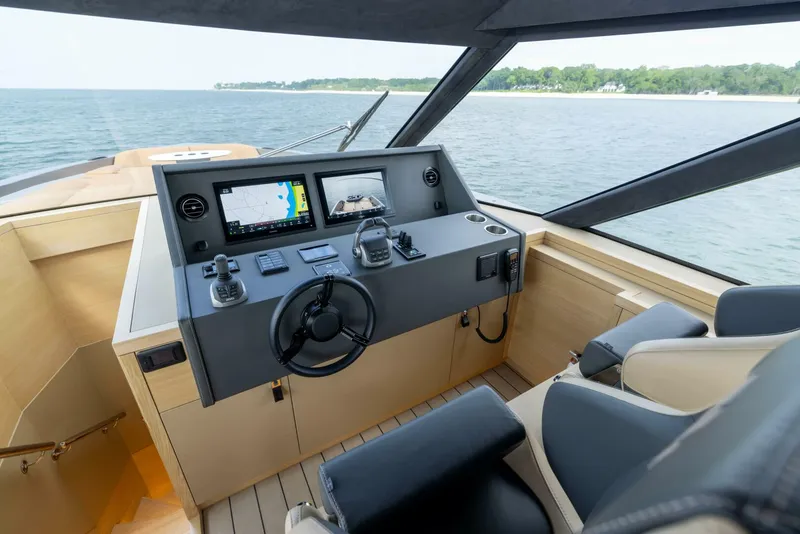 Slide: The Image of Steeler Bronson 67 Beachclub 2025 - 5951829