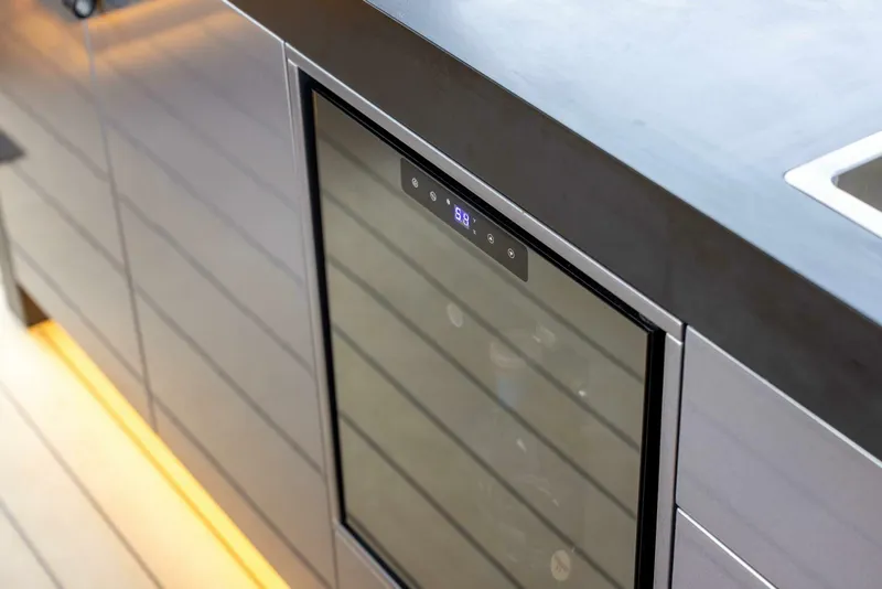 Slide: The Image of Steeler Bronson 67 Beachclub 2025 - 5951840