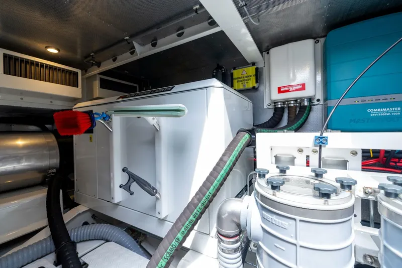 Slide: The Image of Steeler Bronson 67 Beachclub 2025 - 5951845