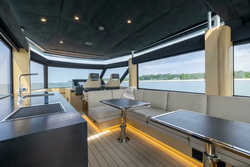 Slide: The Image of Steeler Bronson 67 Beachclub 2025 - 7648646
