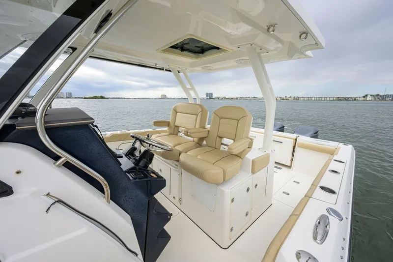 Slide: The Image of Pursuit 32 - Helm 2019 Pursuit S 328 Center Console - 5952071