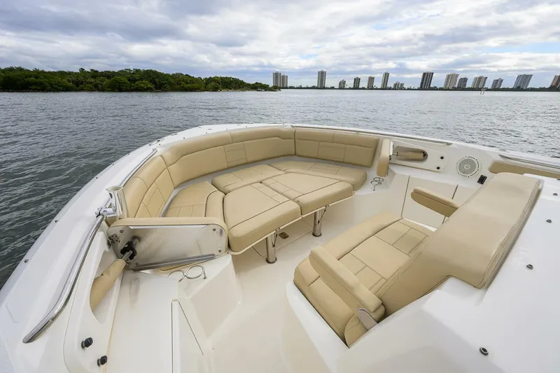 Slide: The Image of Pursuit 32 - Bow 2019 Pursuit S 328 Center Console - 5952007