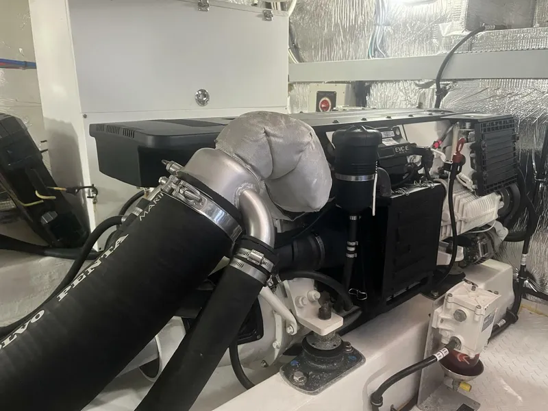 Slide: The Image of Cruisers Yachts 45 Cantius 2016 - 5952146