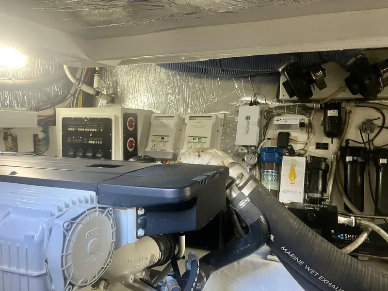 Slide: The Image of Cruisers Yachts 45 Cantius 2016 - 5952148