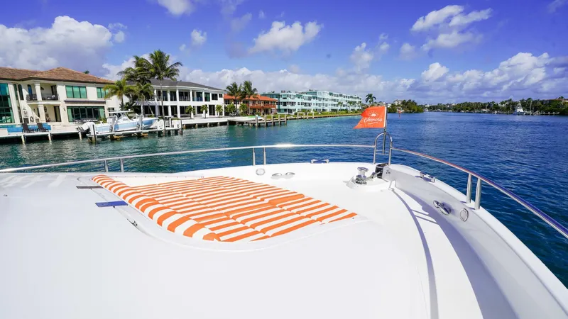 Slide: The Image of Lazzara 80 SL 2004 - 5952386