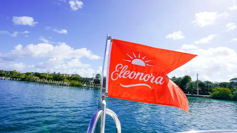 Slide: The Image of Lazzara Yachts 80 SL 2004 - 5952388