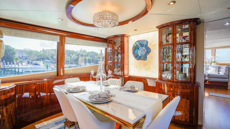 Slide: The Image of Lazzara Yachts 80 SL 2004 - 5952397